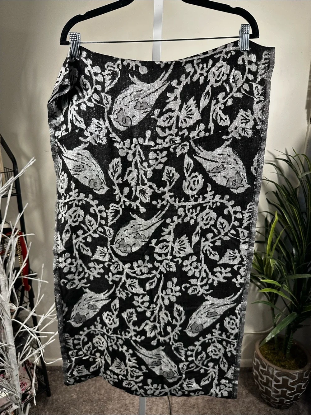 Cejon Black and White Bird Jacquard Wrap Scarf